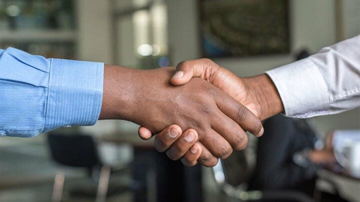 How to use contract management software to speed up your sales process